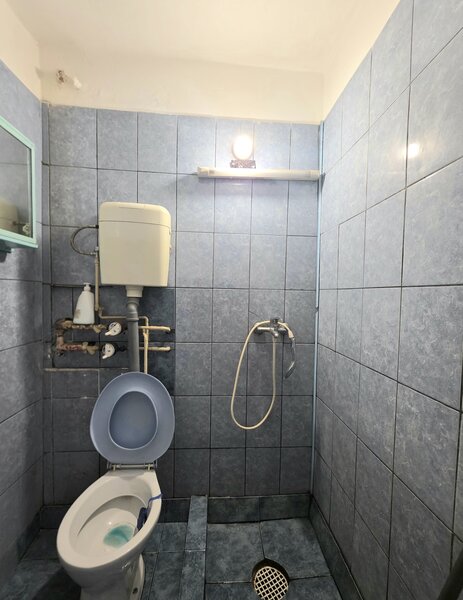 Piata Trapezului, chiar la gura de metrou